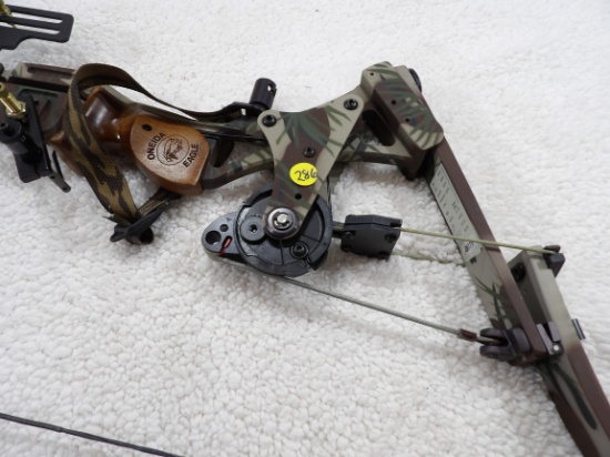 Onida Eagle Compound Bow (Q8775) w/Site & Rest in Card Case