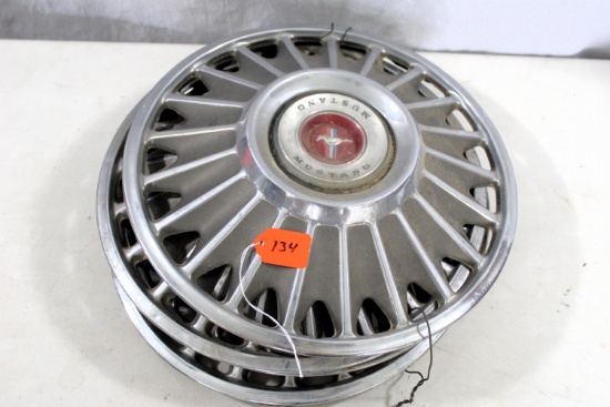 4 Mustang hubcaps