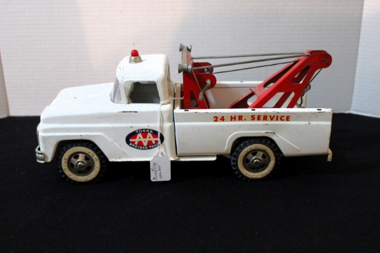 Metal Tonka wrecker truck