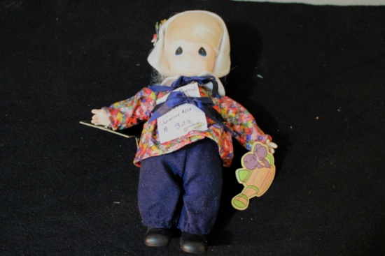 Precios Moments doll