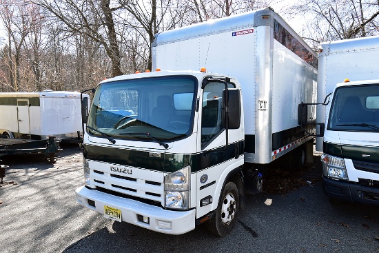 2015 Isuzu NPR 20' Box Truck