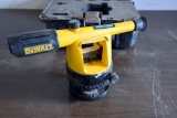 Dewalt Model DW090 Builder's Level