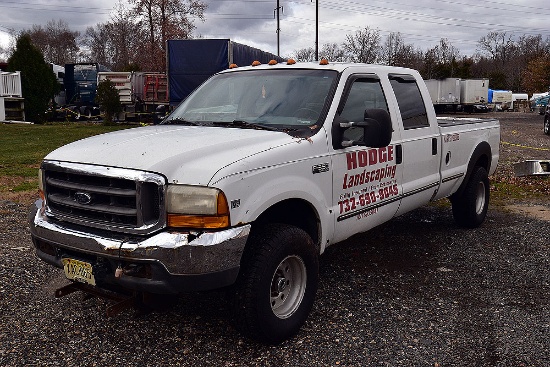 1999 Ford F350 Super Duty Pick-Up Truck