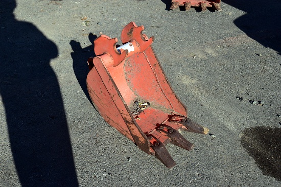 Kubota BT1971 Bucket