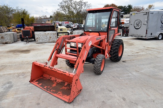 Kubota L2800HST-F Tractor