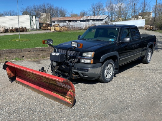 2005 Chevrolet Silverado LT 4 Door Pickup Truck