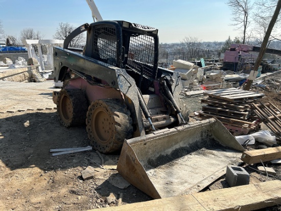 John Deere 328 Skidsteer