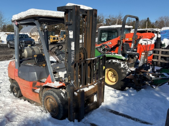 Toyota Model 7FGU32, 6,500 lbs. Capacity  LPG Forklift
