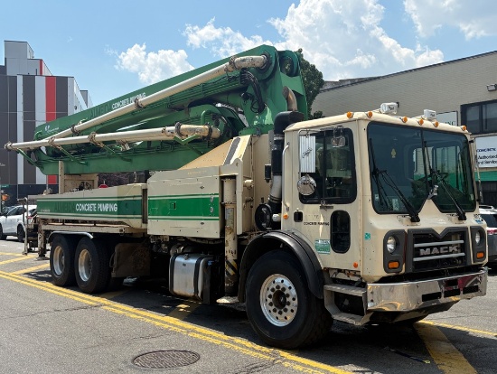 2014 KCP 40RX-170 Concrete Boom Pump Mounted on 2014 Mack MRU613 Truck