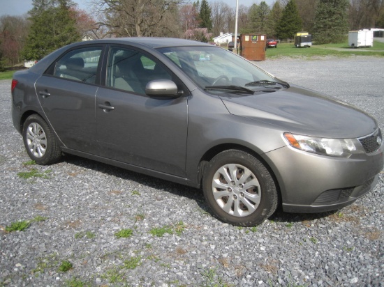 2011 Kia Forte, Stickley Dining set, Dexel,