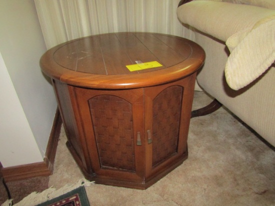 2 End Tables