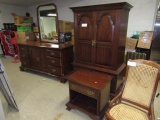 Cherry 4 Piece Bedroom Set