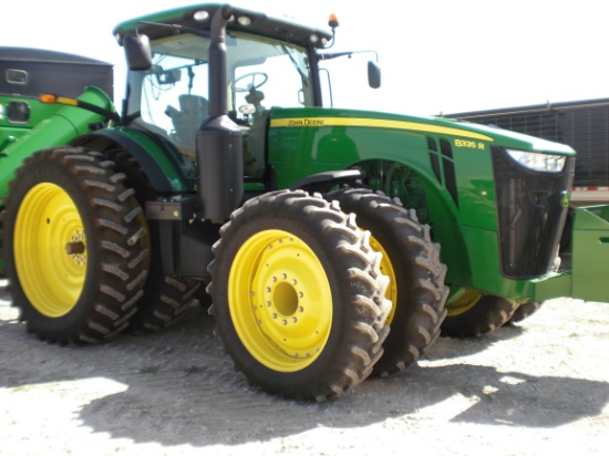 2012 8335 R  MFWD  JD tractor