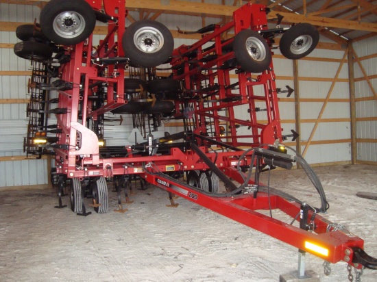 44 ½ CIH 200 tiger Mate field cultivator