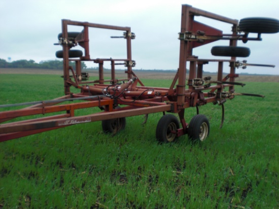21’ pull type Wilrich chisel plow.