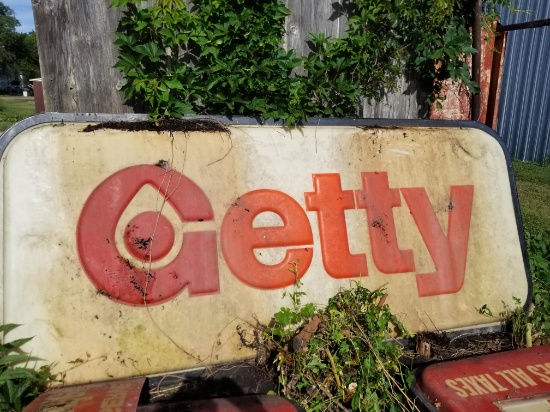 Getty gas sign