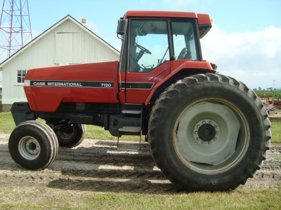 1989 CIH 7120 2WD
