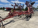Case IH 4800 Field Cultivator