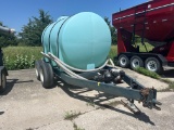 1300 gallon water wagon w/new tires
