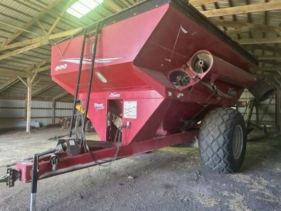 Demco 800 Grain Cart