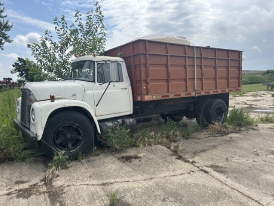1971 International Loadstar Truck