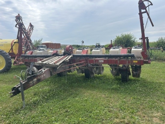 White 5100 8-Row Planter