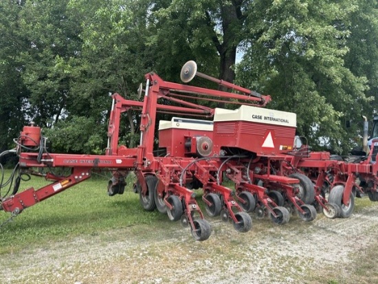 Case IH 950 16-Row 30-Inch Planter