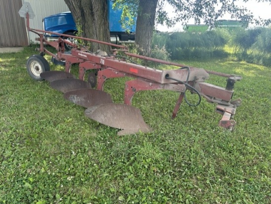 International 710 4-Bottom Plow