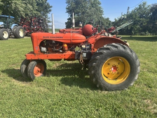 Allis-Chalmers WD-45 Narrow-Front Tractor