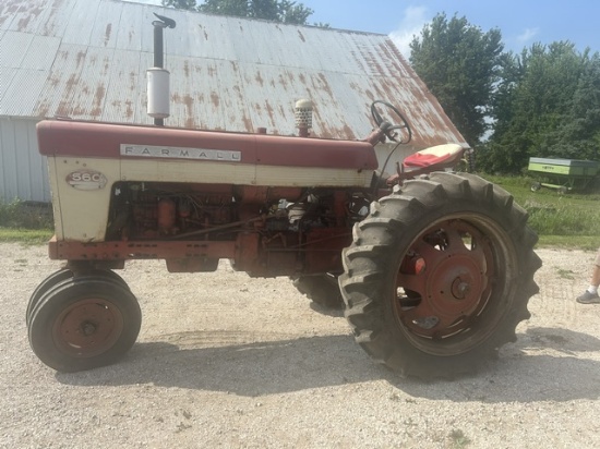 Farmall 560 Narrow-Front Gas Tractor