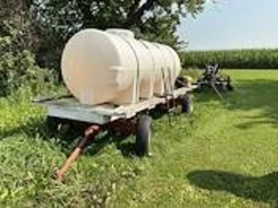 Trailer with 1,000-Gallon Water Tank