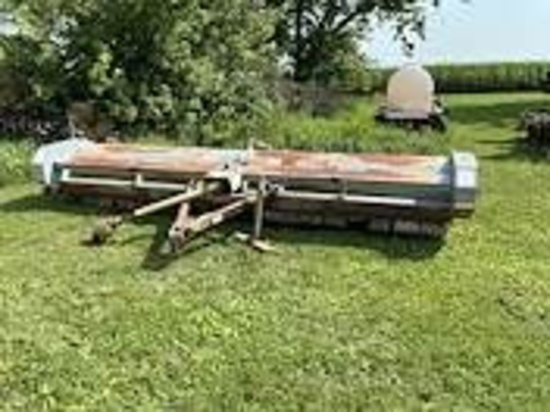 Hiniker 4000 6-Row Stalk Cutter