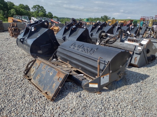 Bobcat 68 Angle Broom (QEA 8886)