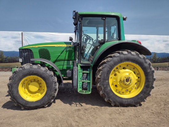 03 John Deere 7520 Tractor (QEA 4584)