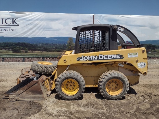 98 John Deere 240 Skid Loader (QEA 4843)