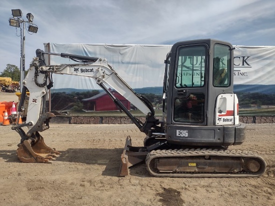 12 Bobcat E35 Excavator (QEA 4890)