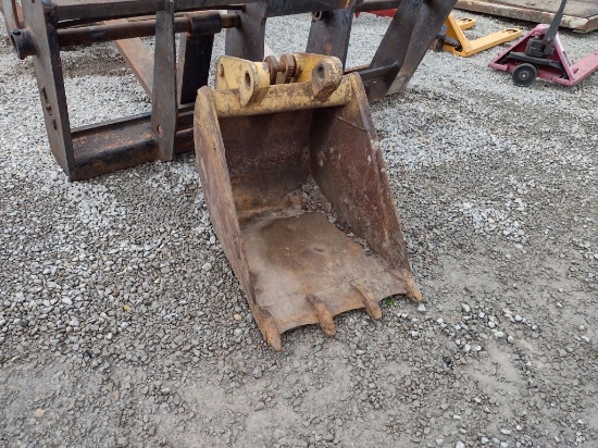 John Deere 410 Bucket (QEA 4640)