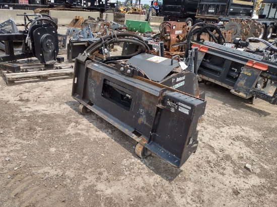 22 Bobcat 24 in Planer (QEA 4771)