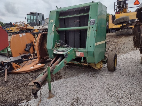 John Deere 330 Round Baler (QEA 4995)