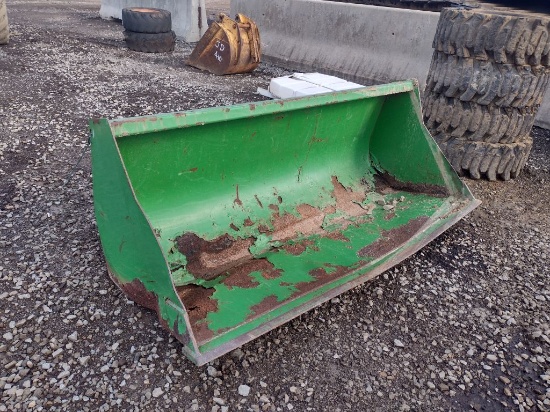 John Deere 74 in Bucket (QEA 7099)