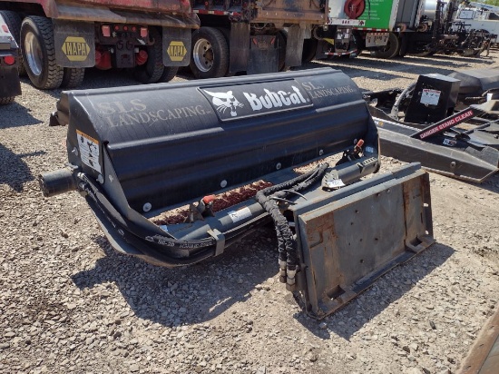 20 Bobcat 84 in Angle Broom (QEA 7453)