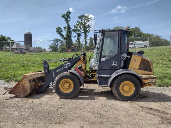 19 John Deere 324L Wheel Loader (QEA 7698)