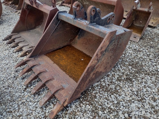 New Holland Backhoe Bucket (QEA 7747)