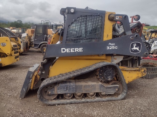 22 John Deere 325G Skid Loader (QEA 7757)