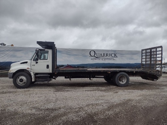 05 International 4300 Flatbed Truck^TITLE^ (QEA 5015)
