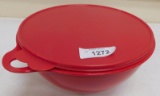32 CUP / 7.8L TUPPERWARE BOWL WITH LID ~ RED