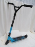 SMALL BLACK AND BLUE CHILDS SCOOTER