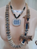 LOT OF2 FASHION NECKLACES