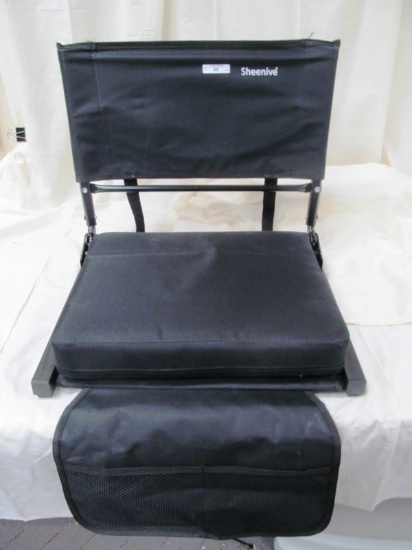 SHEENIVE FOLDABLE STADIUM SEAT WITH SHOULDER STRAP