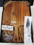 ESSENNT NATURAL SOLID WOOD PIE AND CHEESE BOARD